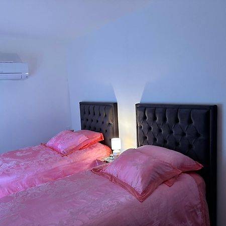 Saint Denis Appartement 1 เลอม็องส์ ภายนอก รูปภาพ