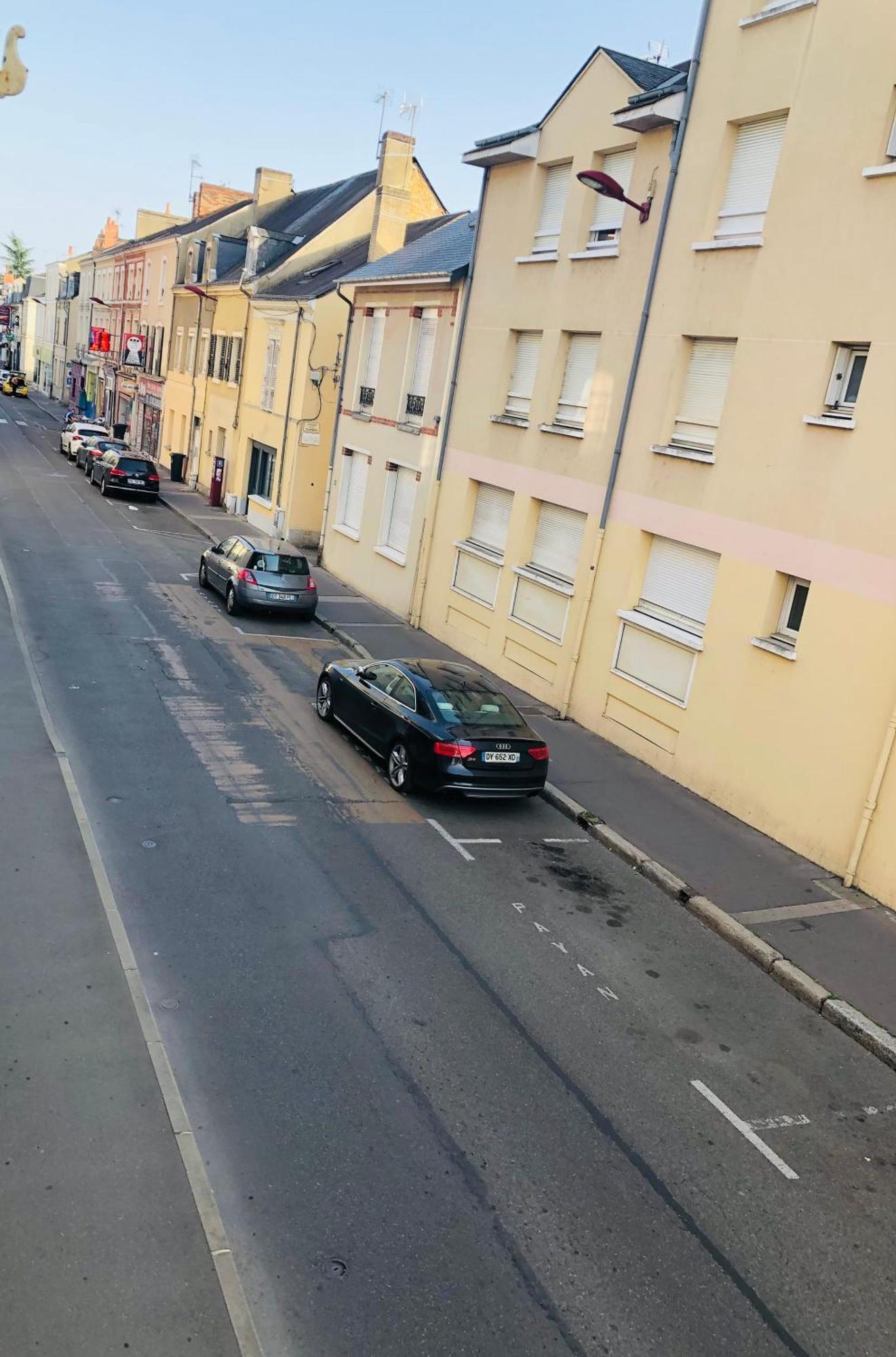 Saint Denis Appartement 1 เลอม็องส์ ภายนอก รูปภาพ
